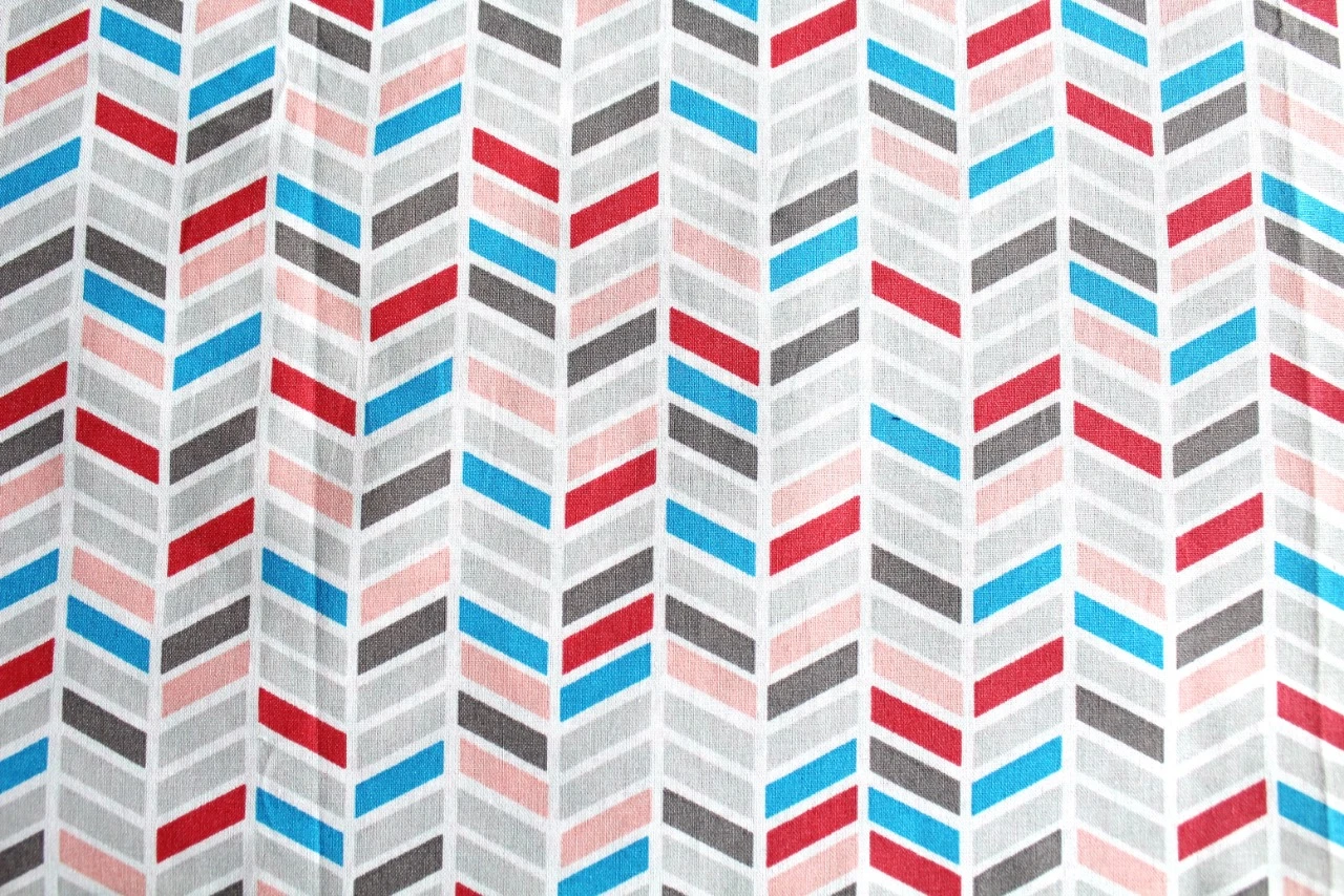 Tissu graphique chevrons multicolores 50x75cm